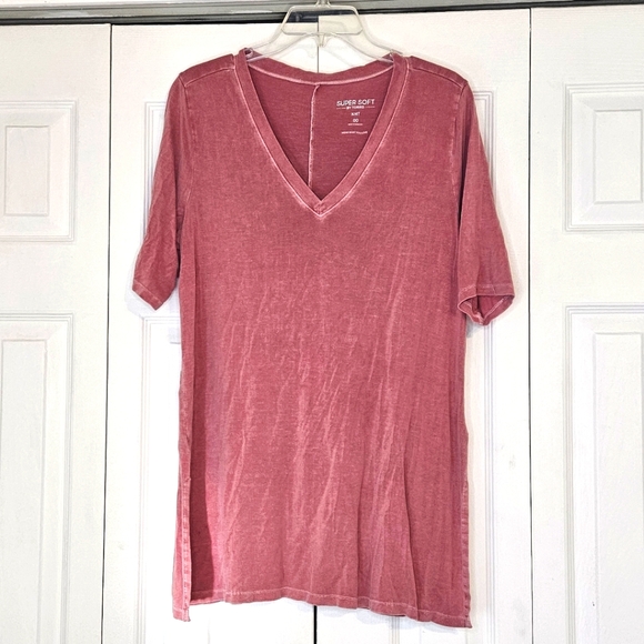 torrid Tops - Super Soft Pink V-Neck T-Shirt